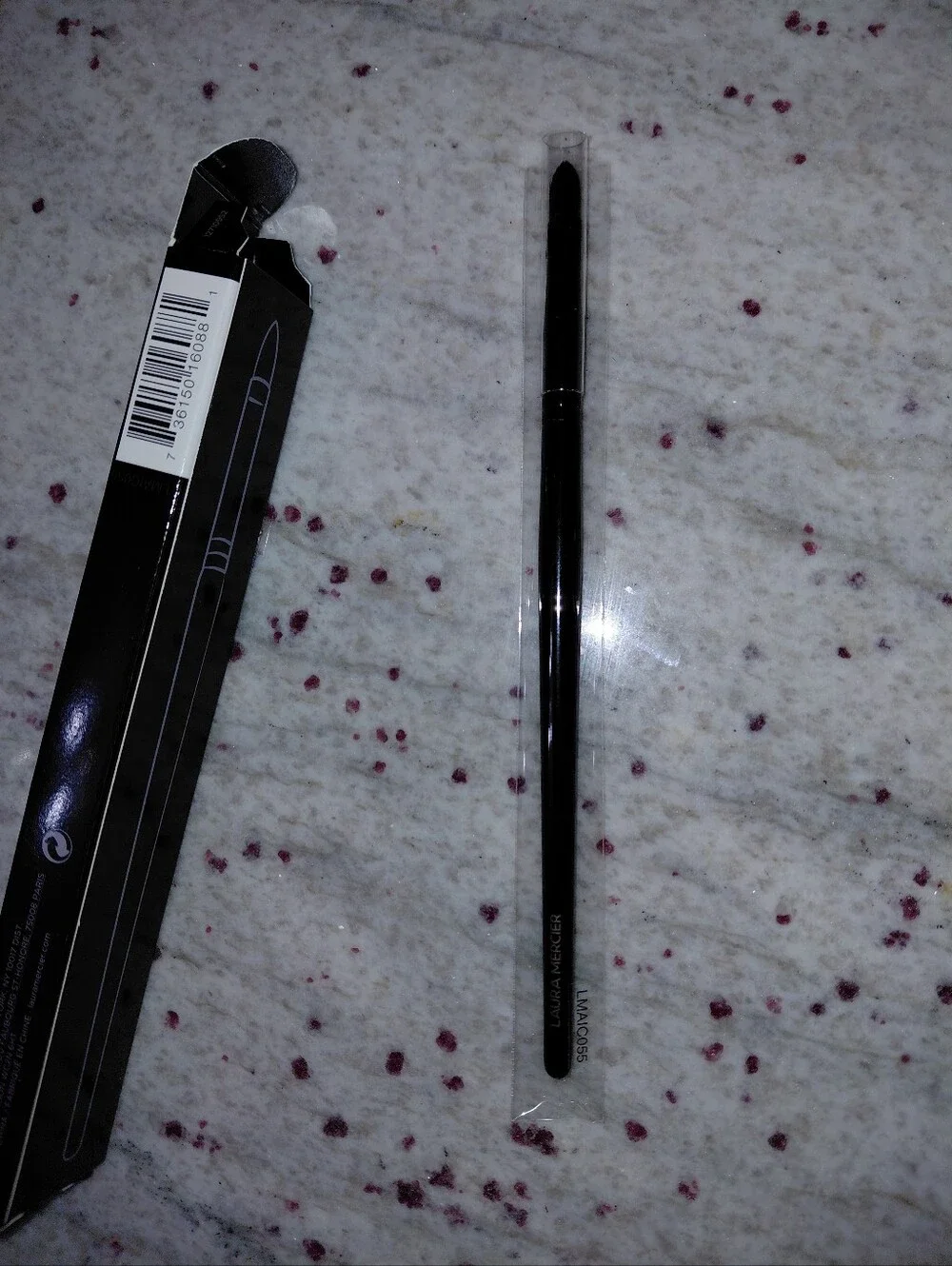 NIP Laura Mercier Secret Camoflage Brush Makeup Brush!